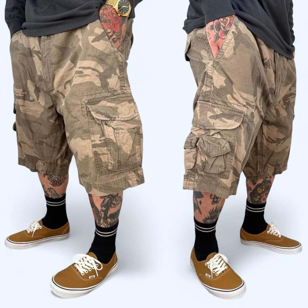 Sonoma Life + Style Camo Cargo Shorts Size 40
